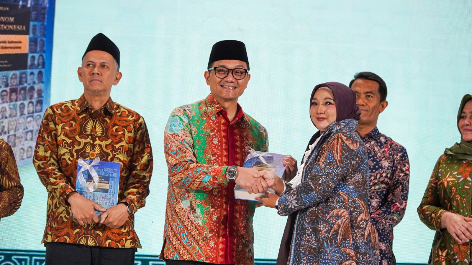 Kepala BPKH Fadlul Imansyah saat Launching Buku Pemikiran 99 Ekonom Syariah Indonesia
