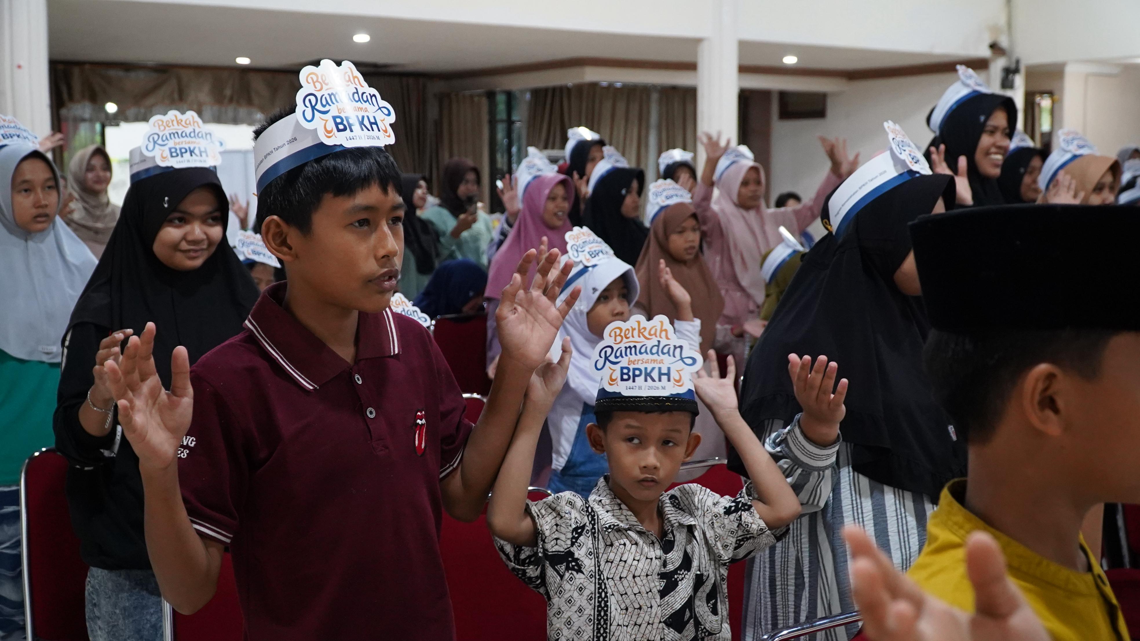 BPKH Tebar Berkah Ramadan di Pariaman