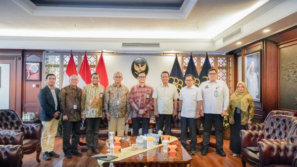Perkuat Sinergi Kelembagaan, BPKH Temui Menteri Hukum Bahas Akselerasi Revisi UU Pengelolaan Keuangan Haji