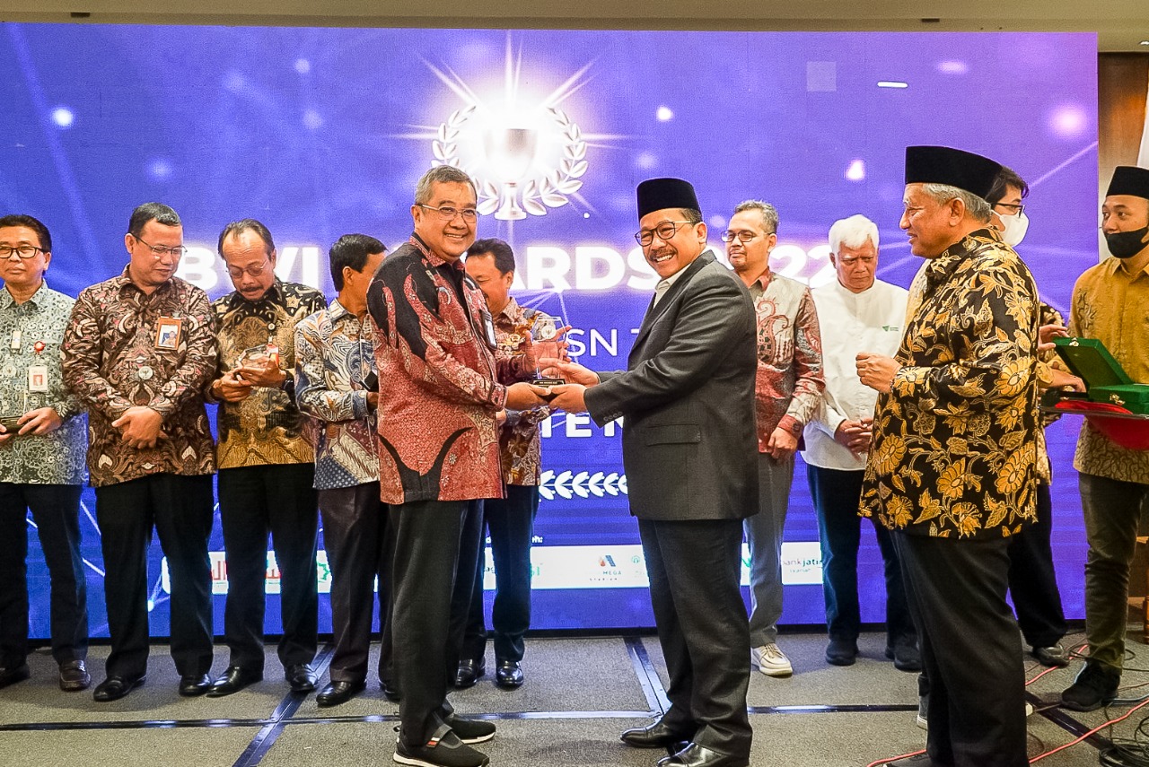 BPKH Terima Penghargaan Badan Waqaf Indonesia Award 2022